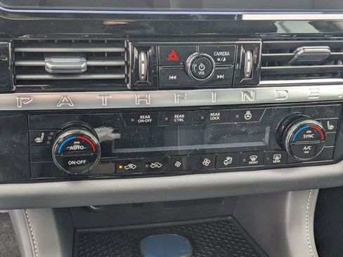 New 2026 Nissan Pathfinder SL AWD/4WD image 21