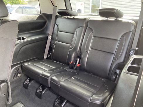 Used 2023 GMC Acadia SLT image 27