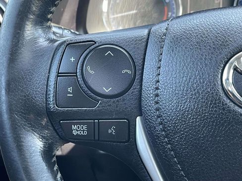 Used 2019 Toyota Corolla SE w/ SE Premium Package FWD image 28