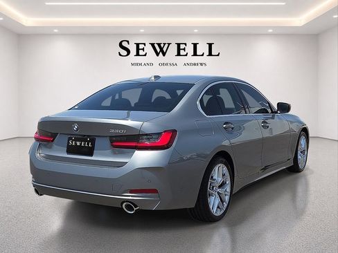 Used 2026 BMW 330i Sedan w/ Convenience Package RWD image 4