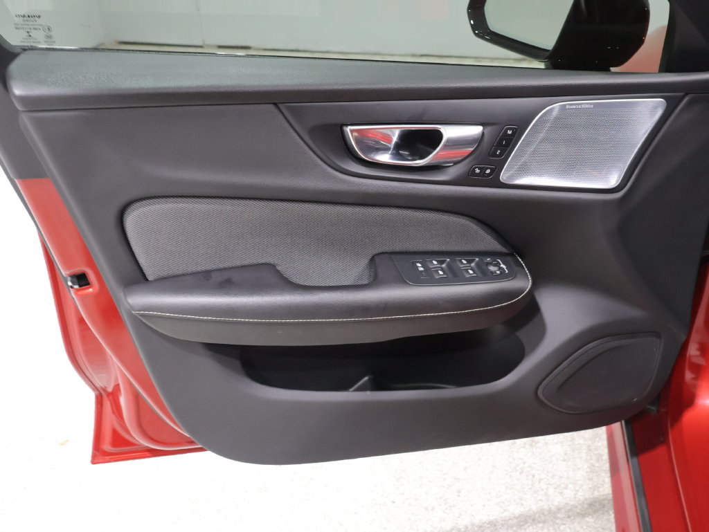 Used 2019 Volvo S60 T6 R-Design AWD/4WD image 14