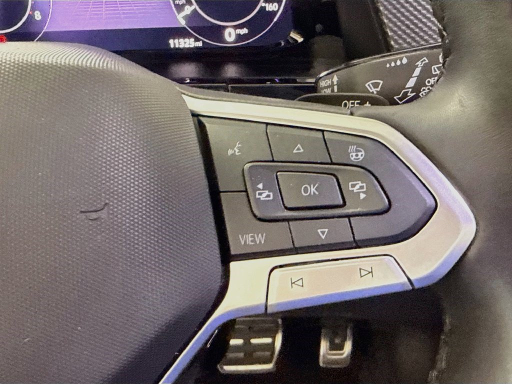 Used 2025 Volkswagen Atlas Cross Sport SEL Premium R-Line AWD/4WD image 14