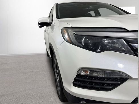 Used 2017 Honda Pilot Touring image 29