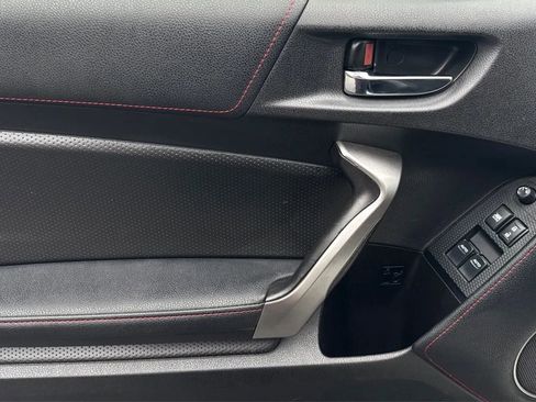 Used 2014 Scion FR-S RWD image 31