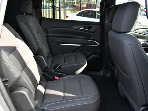 Used 2024 Chevrolet Traverse LT image 53