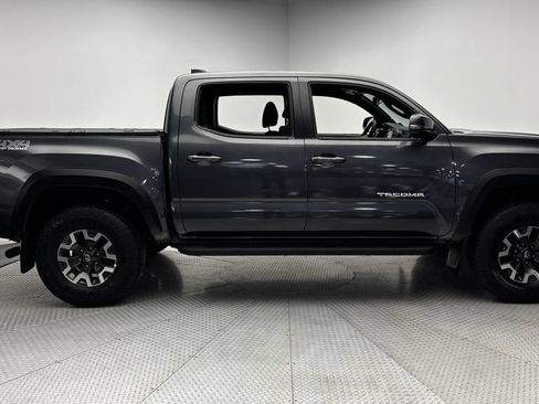 Used 2023 Toyota Tacoma TRD Off-Road AWD/4WD image 37