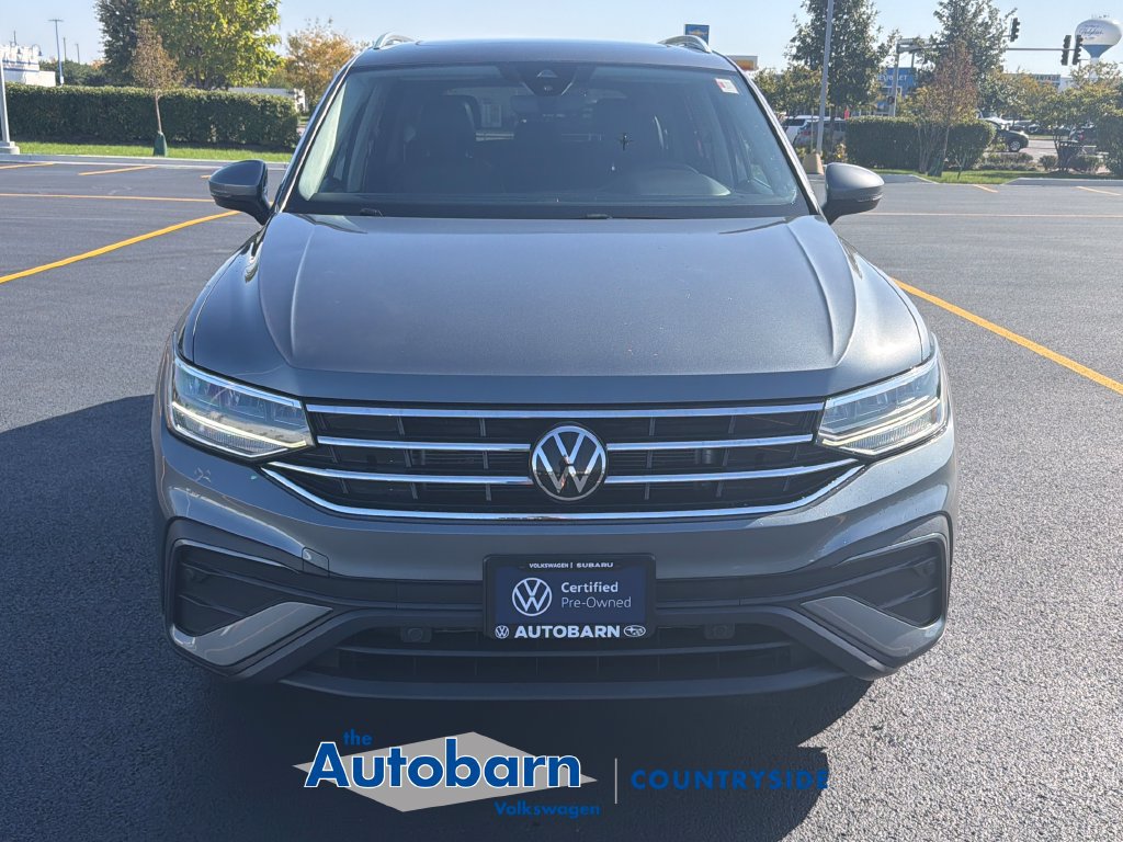 Certified 2023 Volkswagen Tiguan SE w/ Panoramic Sunroof Package AWD/4WD image 2