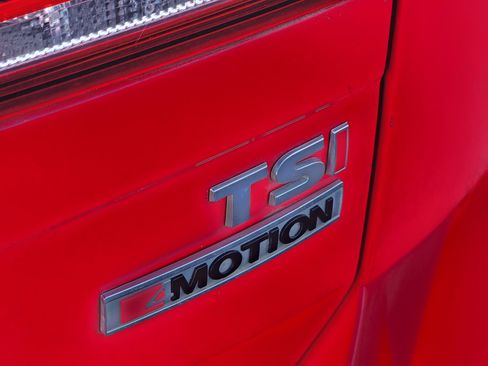 Used 2017 Volkswagen Golf Alltrack S image 25