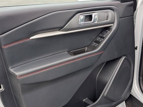 New 2026 Ford Explorer ST-Line image 17