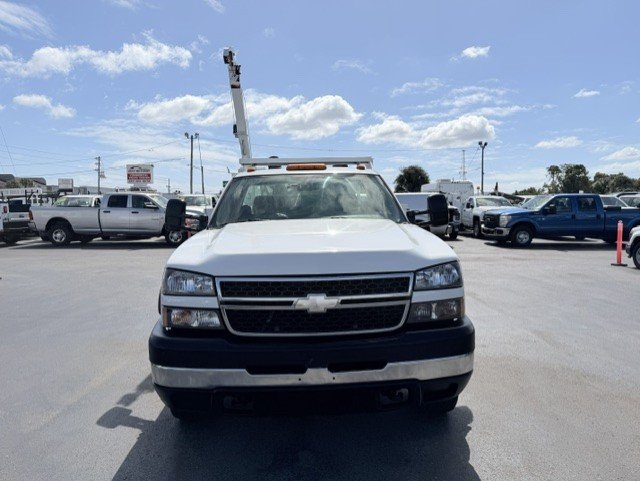 Used 2006 Chevrolet Silverado 3500 2WD Regular Cab image 2