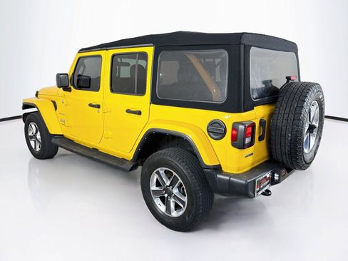 Used 2021 Jeep Wrangler Unlimited Sahara AWD/4WD image 2
