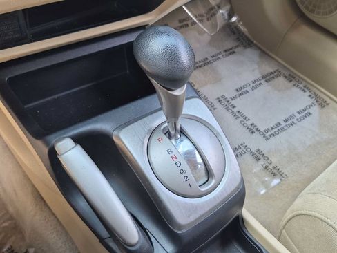 Used 2006 Honda Civic LX image 25