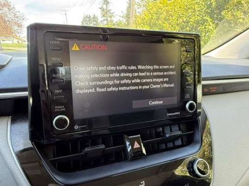 Used 2022 Toyota Corolla LE FWD image 9