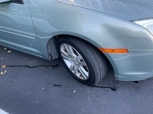 Used 2009 Ford Fusion SEL FWD image 2