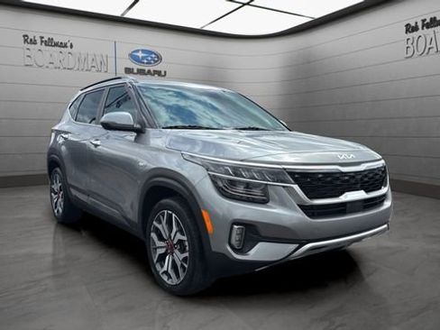 Used 2023 Kia Seltos SX w/ SX Sunroof Package AWD/4WD image 2