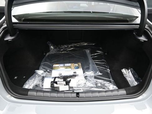 New 2026 BMW 740i xDrive image 17