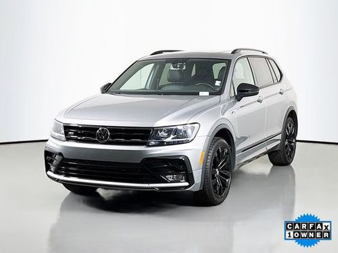 Used 2021 Volkswagen Tiguan SE R-Line image 3