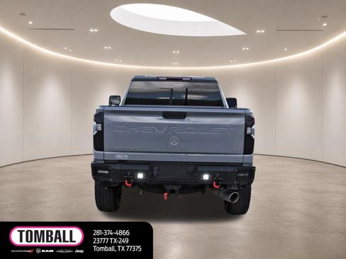 Used 2024 Chevrolet Silverado 2500 LT AWD/4WD image 6