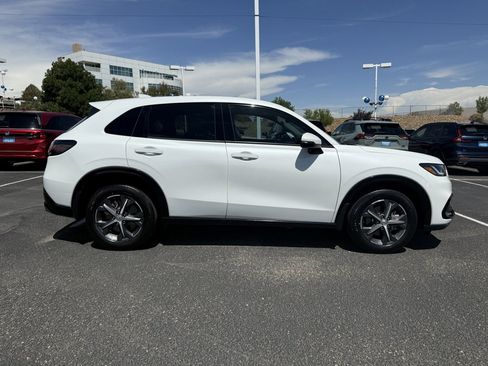 Certified 2024 Honda HR-V EX-L image 4