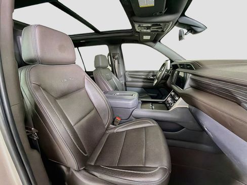 Used 2021 GMC Yukon Denali w/ Denali Ultimate Package RWD image 35