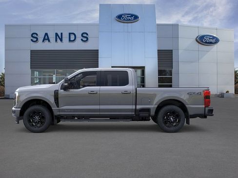 New 2026 Ford F250 Lariat w/ Black Appearance Package AWD/4WD image 3