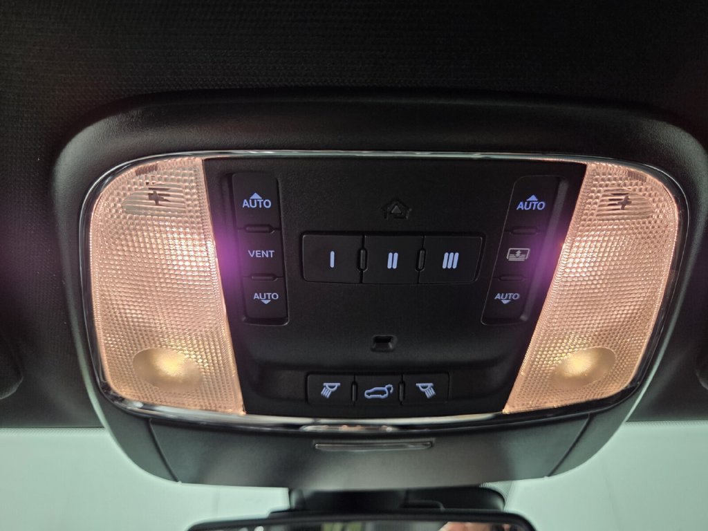 Used 2016 Jeep Grand Cherokee Limited 75th Anniversary AWD/4WD image 13