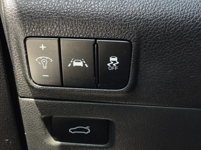 Used 2022 Kia K5 GT-Line FWD image 28