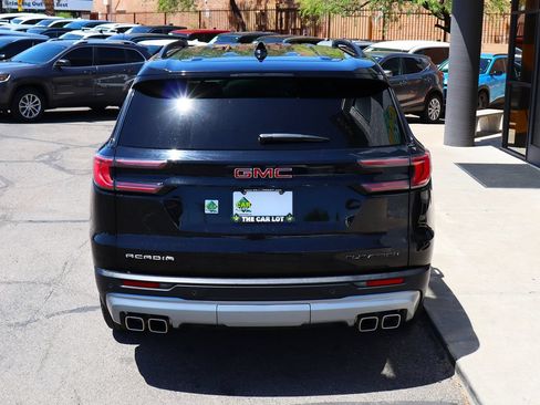 Used 2025 GMC Acadia Elevation FWD image 10