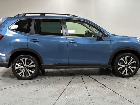 Used 2023 Subaru Forester Limited w/ Popular Package #2 image 6