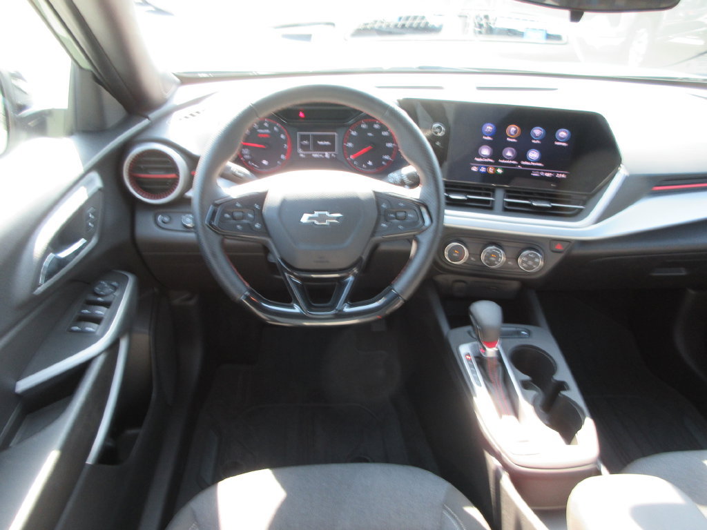 Certified 2024 Chevrolet Trax RS w/ Driver Confidence Package FWD image 15