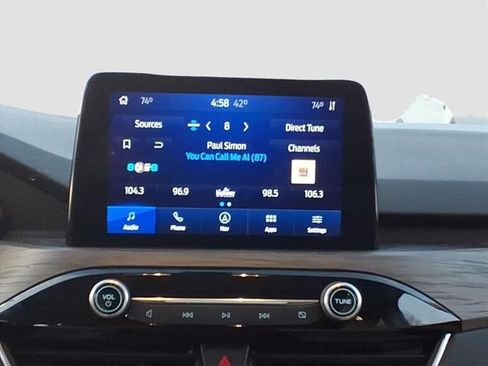 Used 2020 Ford Escape Titanium image 13