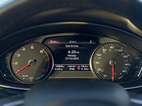 Used 2023 Audi Q5 2.0T Premium w/ Convenience Package image 13