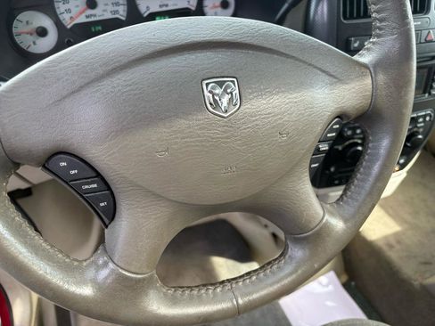 Used 2005 Dodge Grand Caravan SXT image 10