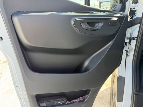 New 2025 Mercedes-Benz Sprinter 2500 image 18