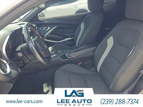 Used 2023 Chevrolet Camaro LT RWD image 5