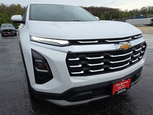 New 2026 Chevrolet Equinox LT w/ Convenience Package II FWD image 11