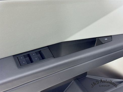 Used 2024 Tesla Cybertruck AWD Crew Cab image 24