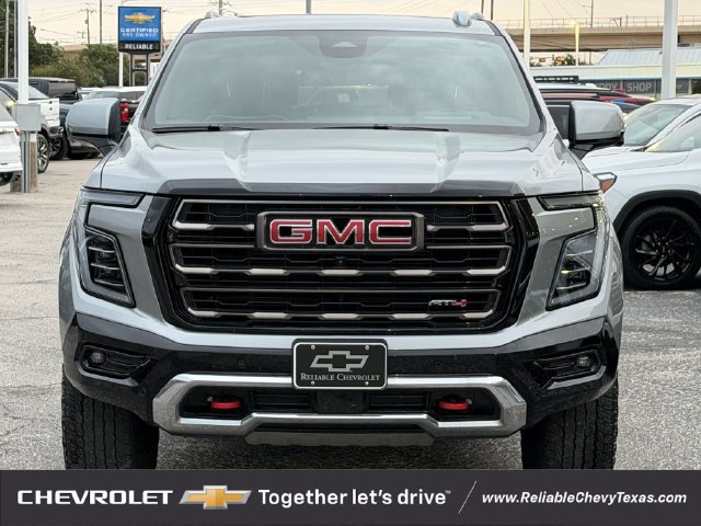 Used 2025 GMC Yukon XL AT4 Ultimate AWD/4WD image 8