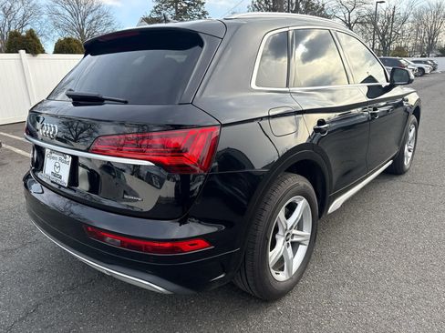 Used 2021 Audi Q5 Premium w/ Convenience Package image 5