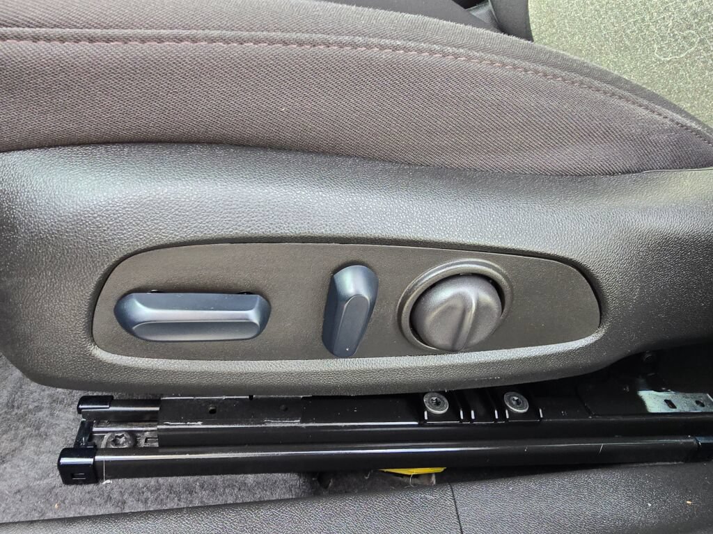 Used 2023 Chevrolet Malibu LT FWD image 18