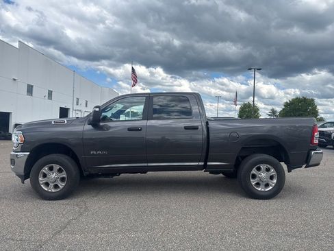 Used 2023 RAM 2500 Big Horn AWD/4WD image 2
