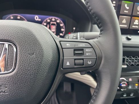 Used 2025 Honda Accord EX-L image 18