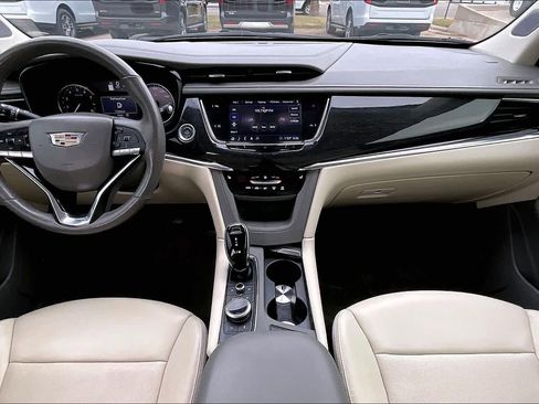 Used 2020 Cadillac XT6 Premium Luxury image 15