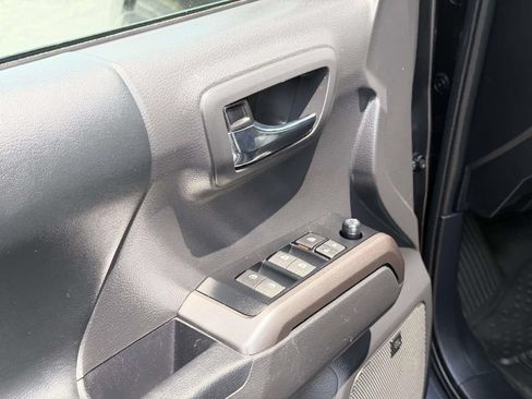 Certified 2023 Toyota Tacoma Limited AWD/4WD image 19