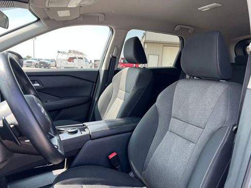 Used 2024 Nissan Rogue SV AWD/4WD image 8