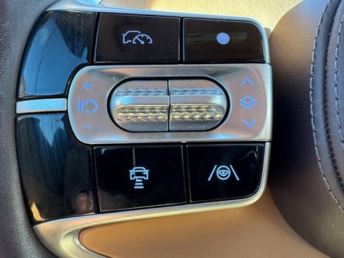 Certified 2023 Genesis G90 3.5T image 16