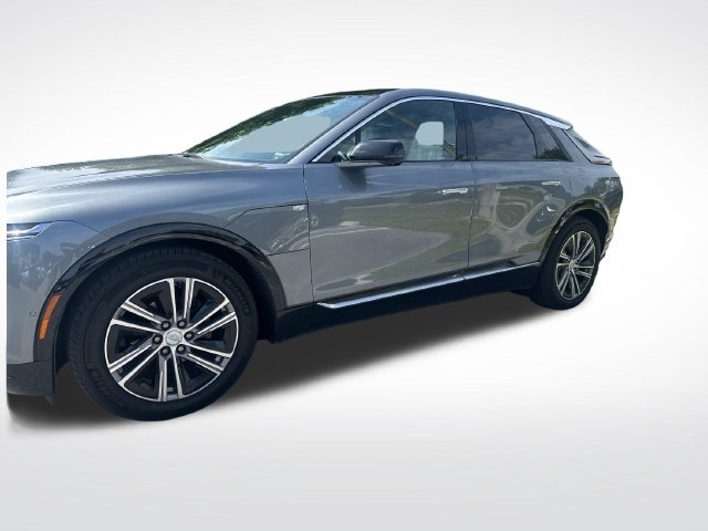 Used 2023 Cadillac Lyriq 2WD image 2