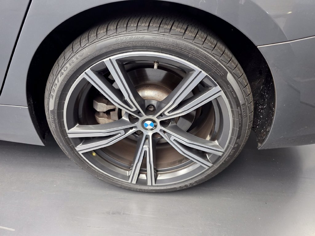 Certified 2024 BMW 330i Sedan w/ Convenience Package RWD image 16