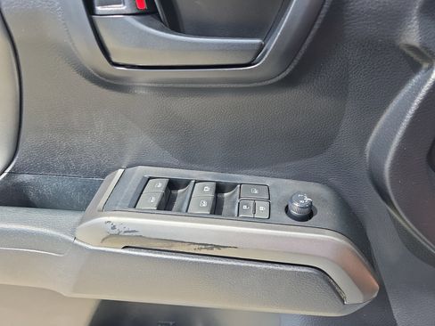 Used 2021 Toyota Tacoma SR5 RWD image 27