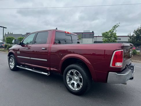 Used 2018 RAM 1500 Laramie w/ Convenience Group AWD/4WD image 7